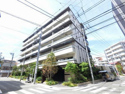 【外観】 | パークホームズ横濱東白楽 | 東急東横線「東白楽」駅徒歩2分の好立地！JR京浜東北線「東神奈川」駅徒歩10分！京浜急行電鉄本線「仲木戸」駅徒歩12分の3路線3駅利用可能！
