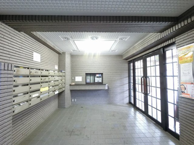 【エントランス】 | ナイスアーバン横濱白楽