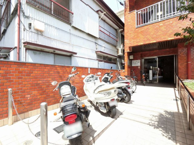 【その他共用部分】 | ライオンズマンション花月園第2 | バイク置き場