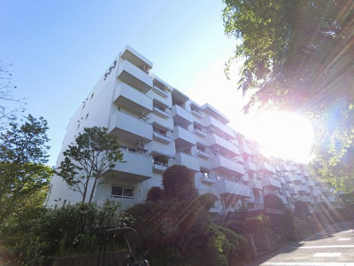 【外観】 | あざみ野団地3-3-3号棟 | 緑豊かな住環境