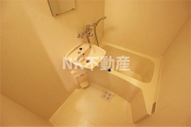 【浴室】 | アベニューリップル小阪（河内小阪賃貸） | 落ち着いた空間のお風呂です