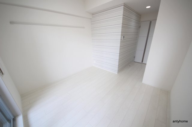 セイワパレス梅田茶屋町　仲介手数料無料の居間・リビング