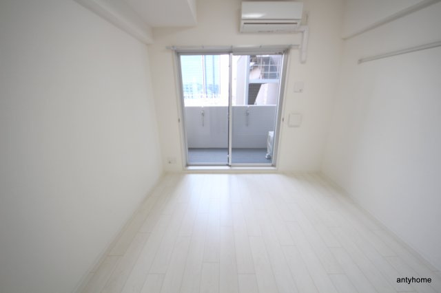 セイワパレス梅田茶屋町　仲介手数料無料の寝室