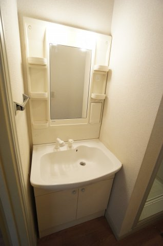 クリスタルハイツＡの洗面所