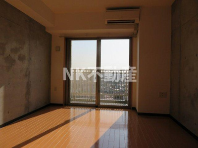 【居間・リビング】 | プラ・ディオ徳庵セレニテ（徳庵賃貸） | 綺麗な洋室です