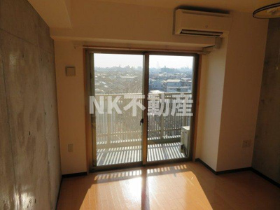 【居間・リビング】 | プラ・ディオ徳庵セレニテ（徳庵賃貸） | 綺麗な洋室です