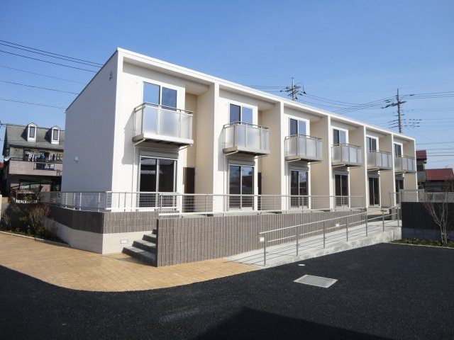 プリエイーストプラトーＡの外観