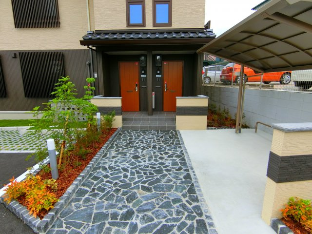 くみの木ヒルズⅡのエントランス