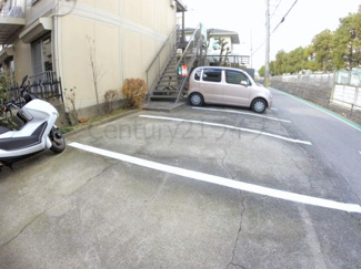 【駐車場】