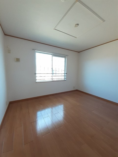 カメリア・レッド　Ａの子供部屋