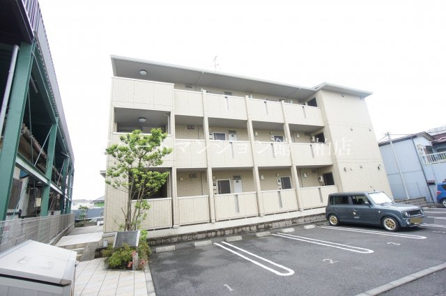 アネーロ・チヨの外観|★日当たり良好な３階建てアパート