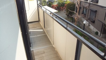 サニーコート田辺のバルコニー|南西向きのバルコニーです