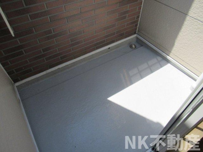 【バルコニー】 | メゾネットエスペランサ（鴻池新田賃貸） | 開放的で明るい空間を演出してくれるバルコニーです