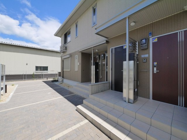 エレガンスのその他共用部分|ゆったり過ごせる居間です