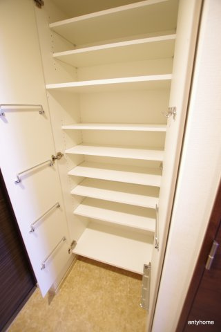 ザパークハビオ堂島　仲介手数料無料の収納