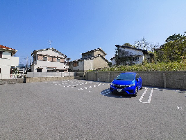 木田ハイツの駐車場|敷地内駐車場です。空きはご確認下さい。