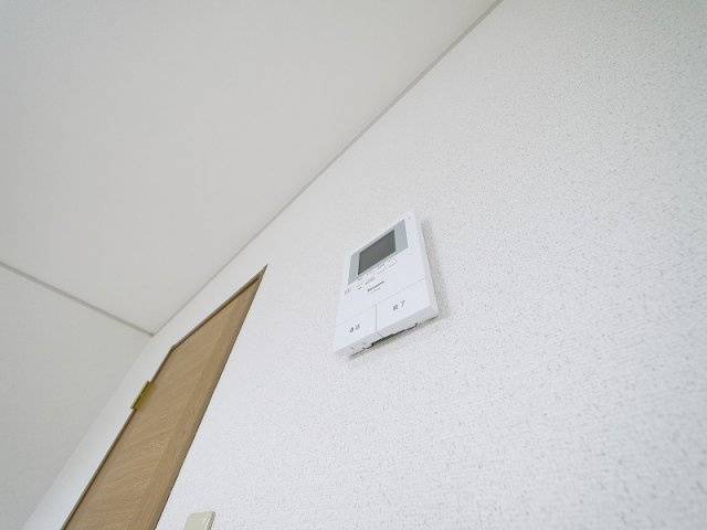 サニーコートB（杏町）のセキュリティ|お顔が見えるモニター付きインターホンで安心。