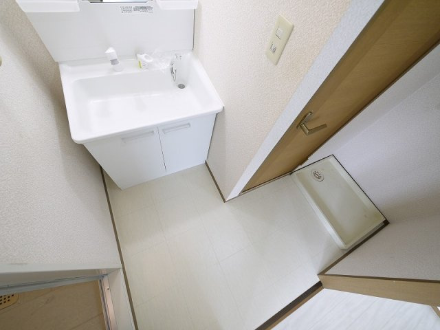 サニーコートB（杏町）の洗面所|使いやすい洗面所です