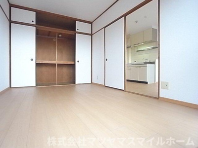 【寝室】 | ビューテラス畷A棟