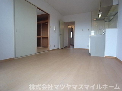 【居間・リビング】 | ビューテラス畷A棟