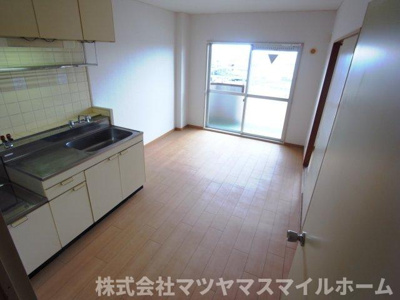 【居間・リビング】 | ビューテラス畷A棟