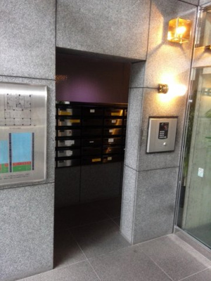 【エントランス】 | 藤和三鷹ホームズ | 1階エントランス　オートロック