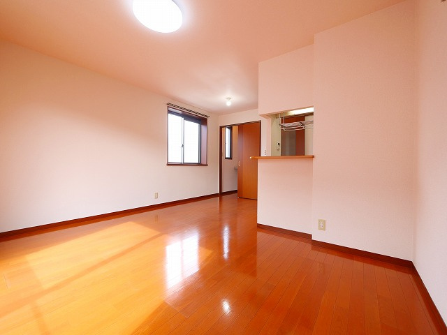 アクア西松ヶ丘の居間・リビング