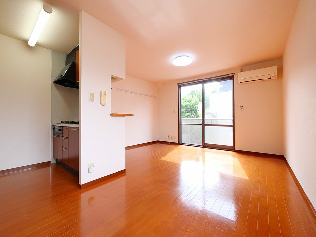 アクア西松ヶ丘の居間・リビング