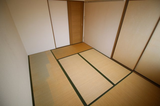 【寝室】