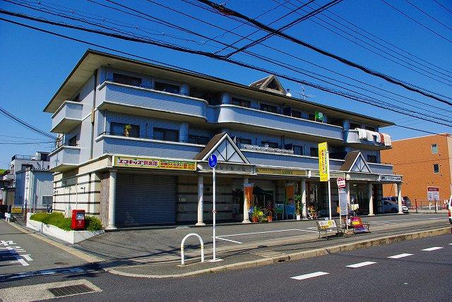 エクレール一条の外観