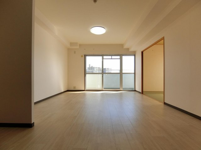 ドミール有住の居間・リビング