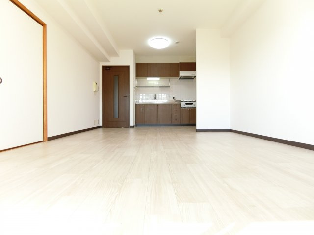 ドミール有住の居間・リビング