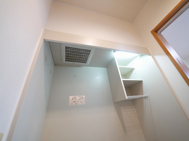 パストラル生駒の玄関