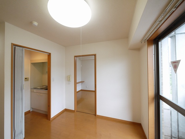 パストラル生駒の居間・リビング