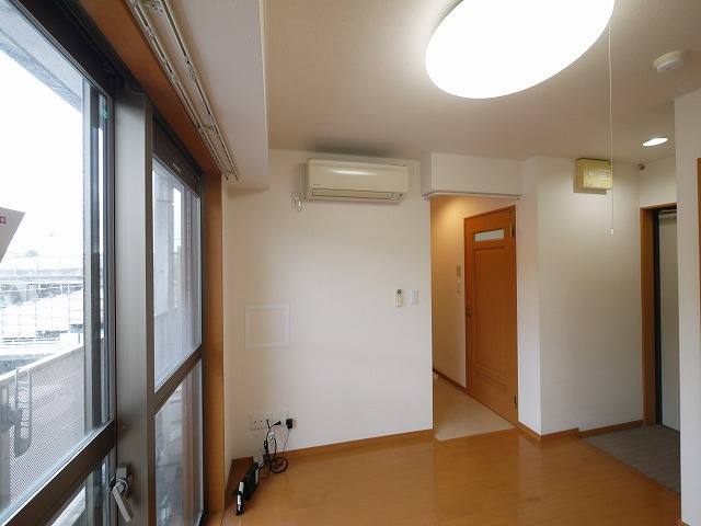 パストラル生駒の洋室