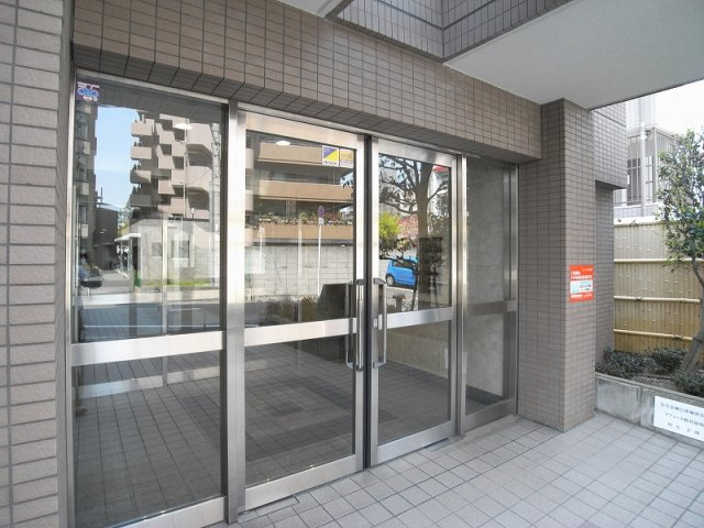 【エントランス】 | ラフィーネ鶴見緑地
