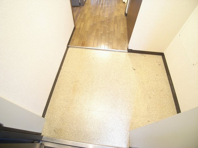 【玄関】 | ラフィーネ鶴見緑地