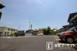 【駐車場】