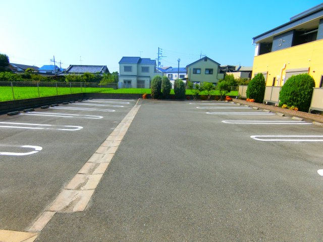 ヴィオラ和泉中央の駐車場
