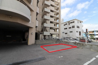 【外観】 | リリーベル金城サーモス | 駐車場