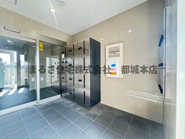 スカイコート下川東のエントランス