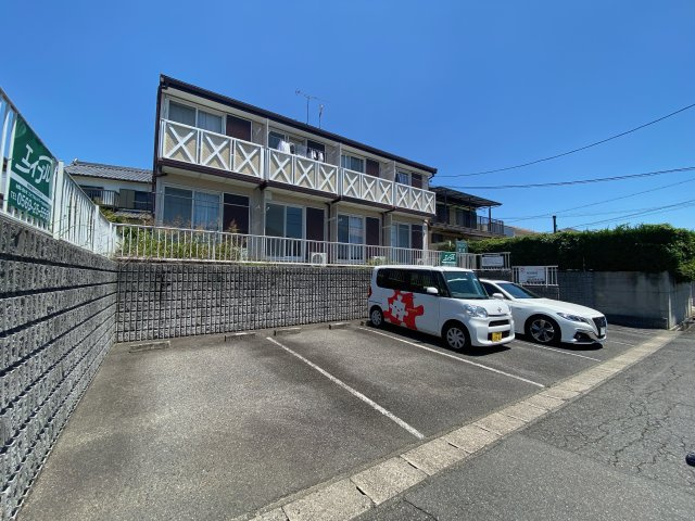 シャルマン宮池の駐車場