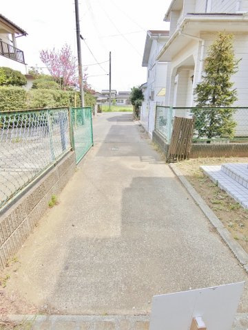 東和貸家の駐車場