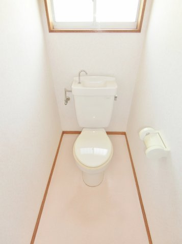 東和貸家のトイレ