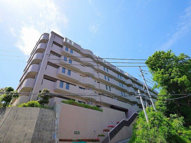 メゾンドール学園前西の外観|おしゃれな外観です