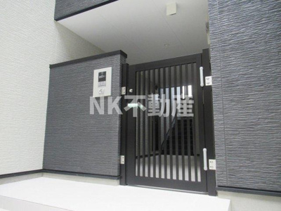 【エントランス】 | Pablo(パブロ）（俊徳道賃貸） | 落ち着いたエントランスです