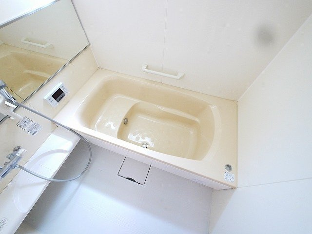 サンメゾンの浴室|お風呂で日々の疲れを落としましょう