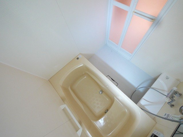 サンメゾンの浴室|ゆったり過ごせるお風呂です