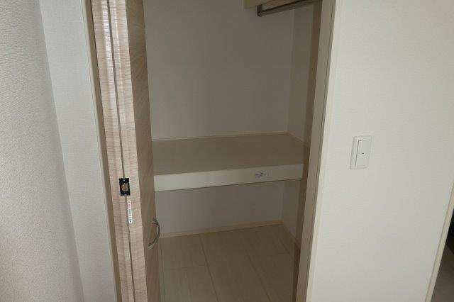 パークサイド石見の収納|ウォークインクローゼット