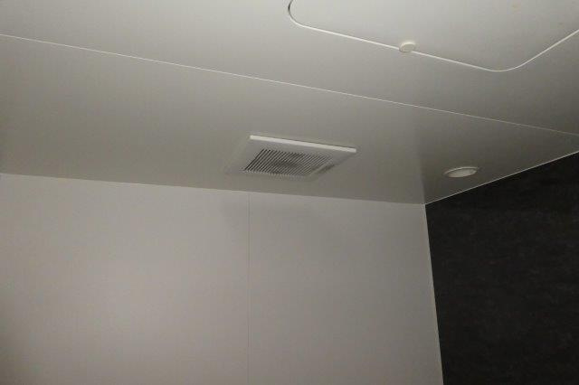 パークサイド石見の浴室|浴室換気扇